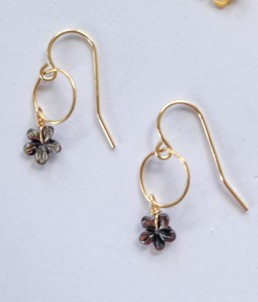 Petite Lei Plumeria Raindrop Hoop