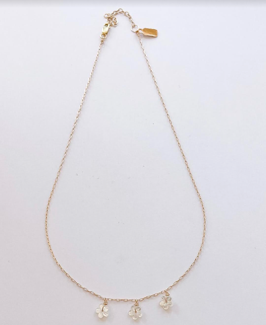 Lei Triple Plumeria Choker