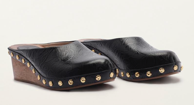 Embossed Clog