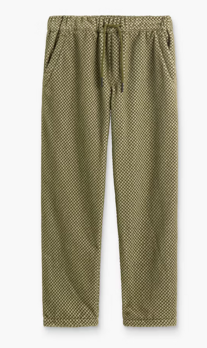 Ayora Pant