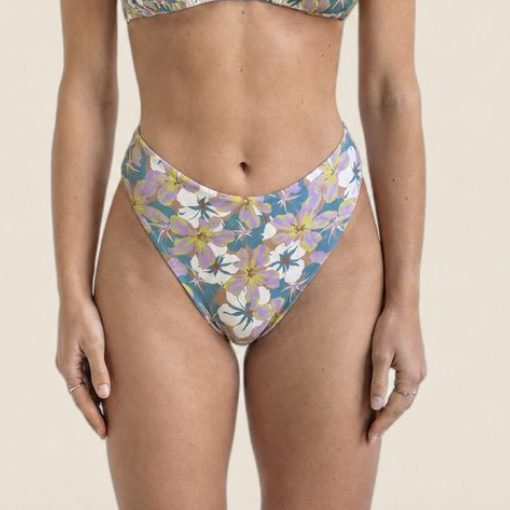 Tavi Bottoms Iao